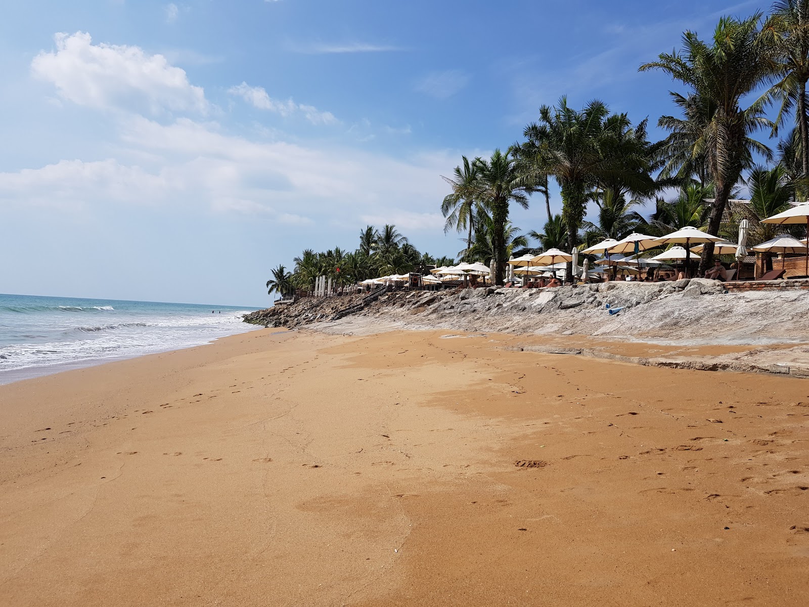 Foto di Bang Niang Beach e l'insediamento