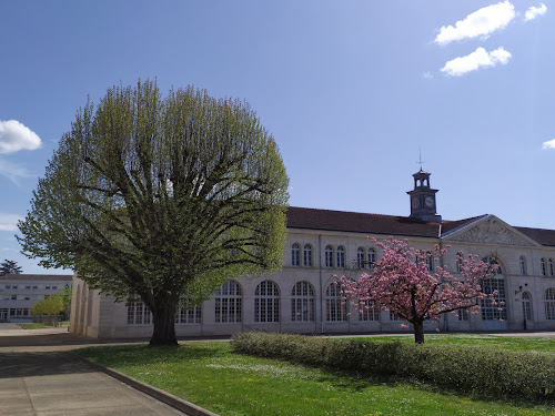Centre de formation de la Défense (CFD) à Bourges
