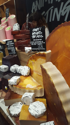 Cosmetics Store «LUSH», reviews and photos, 1961 Chain Bridge Rd, McLean, VA 22102, USA