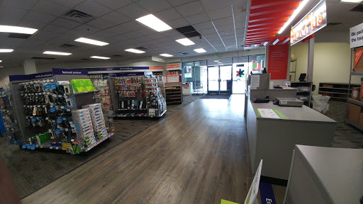 Print Shop «FedEx Office Print & Ship Center», reviews and photos, 3390 W Shaw Ave, Fresno, CA 93711, USA