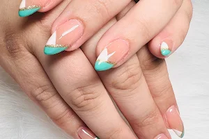 Bell Post Nails & Beauty image
