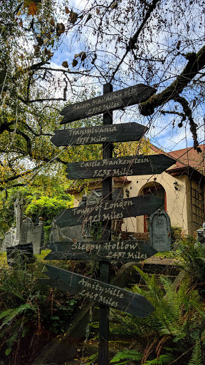 Tourist Attraction «Davis Graveyard», reviews and photos, 8703 SE 43rd Ave, Milwaukie, OR 97222, USA