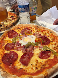 Plats et boissons du Pizzeria Pizza Pino à Paris - n°2