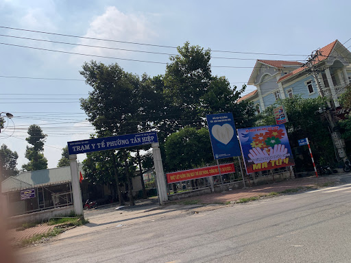 Af1qipnd50aeofmj J105apt0zuhozescswpghmuntx0