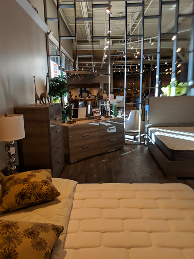 Furniture Store «Huffman Koos Furniture», reviews and photos, 1640 Broadhollow Rd, Farmingdale, NY 11735, USA