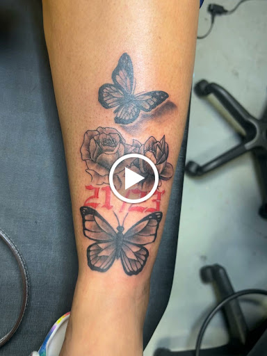Explore snake tattoo ideas for females, creative tattoo ideas in Gulfport, available at Phantom Art Studio