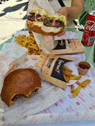 Photo n°34 de Eiffel Burger à Paris ()