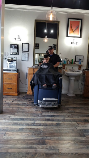Barber Shop «Fresno Barber Shop», reviews and photos, 1936 N Echo Ave, Fresno, CA 93704, USA
