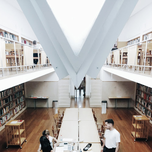 Faculdade de Arquitectura da Universidade do Porto Horário de abertura