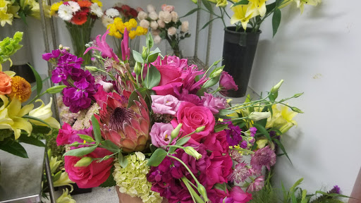Florist «Westbank Flower Market», reviews and photos, 5320 Bee Caves Rd, West Lake Hills, TX 78746, USA