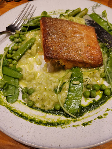 American Restaurant «Stone House at Stirling Ridge Restaurant & Events», reviews and photos, 50 Stirling Rd, Warren, NJ 07059, USA