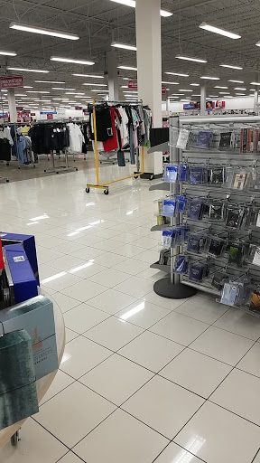 Clothing Store «Burlington Coat Factory», reviews and photos, 16590 N Fwy Service Rd, Conroe, TX 77384, USA