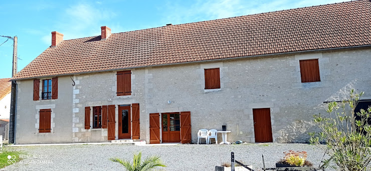 Photos du propriétaire Maison de campagne Corps de ferme à vendre dept 86 86310 Béthines