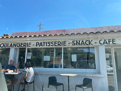 Boulangerie Laurent Benedetti...patisserie artisanale..snack...cafe à Porto-Vecchio