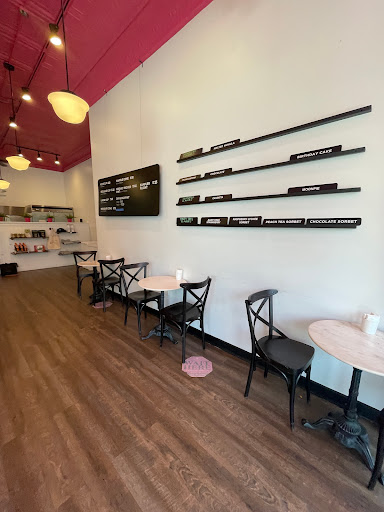 Ice Cream Shop «Black Dog Gelato», reviews and photos, 859 N Damen Ave, Chicago, IL 60622, USA