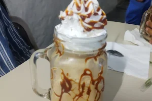 Frappé to go coffee image