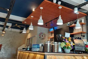 Al Raha Resto & Cafe image