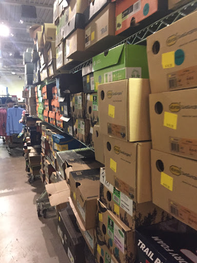 Outdoor Sports Store «Eastern Mountain Sports», reviews and photos, 3349 Monroe Ave, Rochester, NY 14618, USA