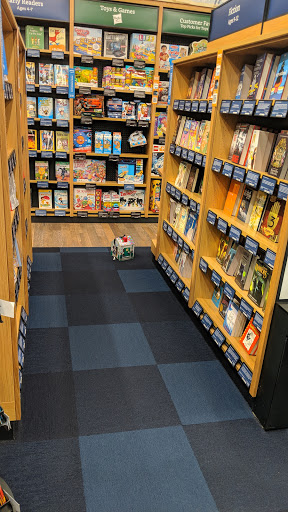 Electronics Store «Amazon Books», reviews and photos, 246 Legacy Pl, Dedham, MA 02026, USA