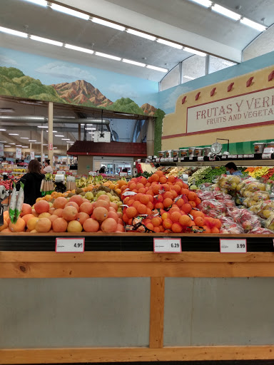 Grocery Store «Supermercado Nuestra Familia», reviews and photos, 1826 Vinton St, Omaha, NE 68108, USA