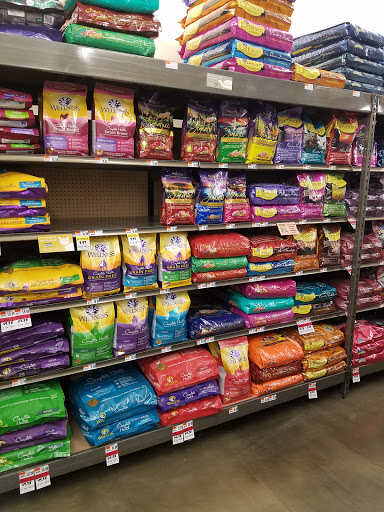 Pet Supply Store «Pet Supplies Plus», reviews and photos, 652 Edelweiss Village Pkwy, Gaylord, MI 49735, USA