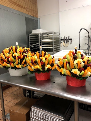 Gift Shop «Edible Arrangements», reviews and photos, 3251 Horseblock Road, Medford, NY 11763, USA