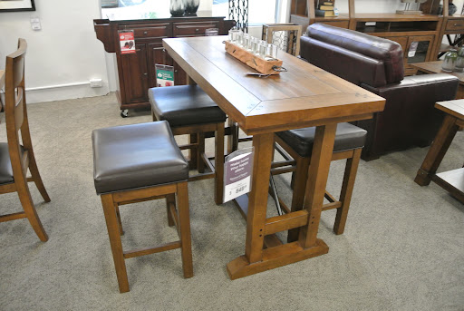 Furniture Store «Raymour & Flanigan Furniture and Mattress Store», reviews and photos, 275 Glen Cove Rd, Carle Place, NY 11514, USA