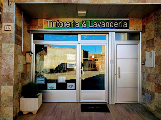 Tintorería Hermar en Quintanar del Rey, Cuenca