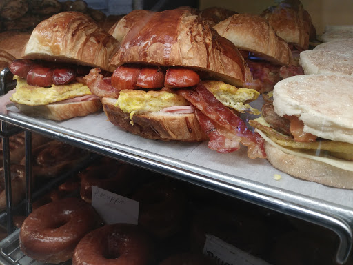 Donut Shop «Best Donuts», reviews and photos, 2123 Loveridge Rd, Pittsburg, CA 94565, USA