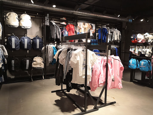 Butiker köper streetwear Stockholm