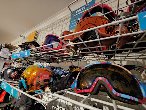 Outdoor Sports Store «Last Minute Gear», reviews and photos, 3156 24th St, San Francisco, CA 94110, USA