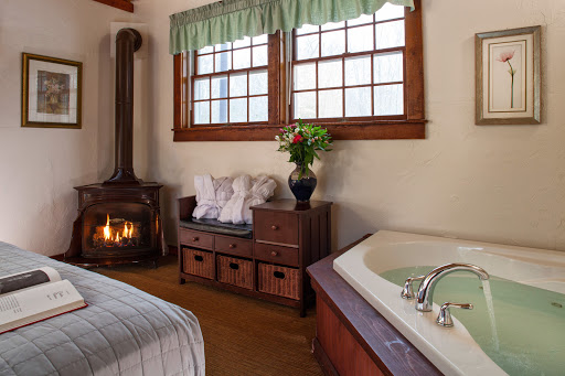 Bed & Breakfast «Inn at Lake Joseph», reviews and photos, 162 St Josephs Rd, Forestburgh, NY 12777, USA