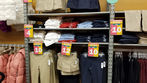 Shopping Mall «Johnson Creek Premium Outlets», reviews and photos, 575 Linmar Ln, Johnson Creek, WI 53038, USA