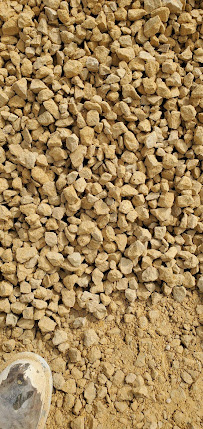 Pam's mulch and gravel - Photo 3 - Car repair in , Rockford