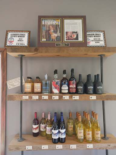 Winery «Leonard Oakes Estate Winery», reviews and photos, 10609 Ridge Rd, Medina, NY 14103, USA