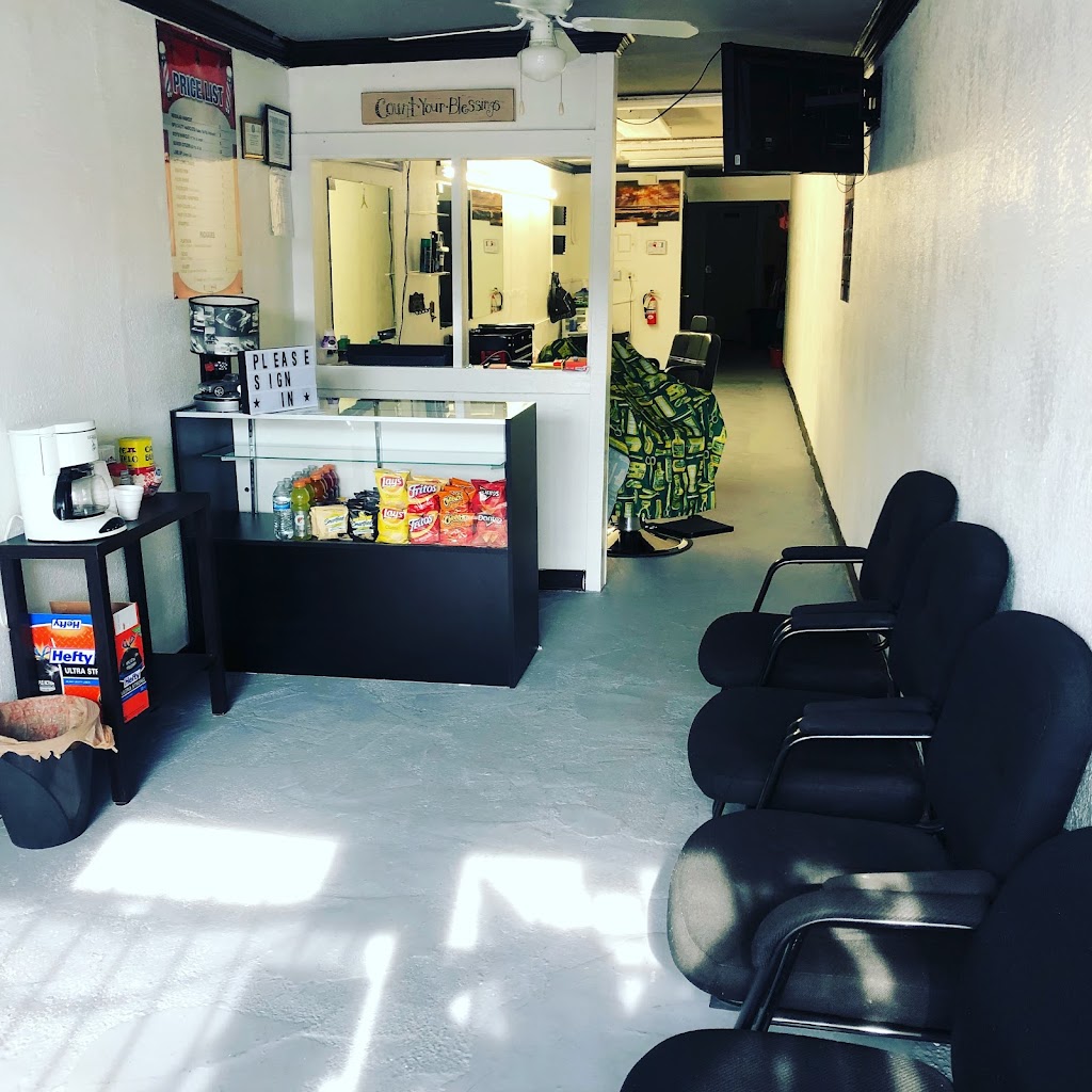 Champions Barbershop 75116