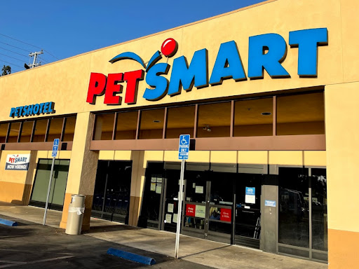 Pet Supply Store «PetSmart», reviews and photos, 19320 Nordhoff Way, Northridge, CA 91324, USA