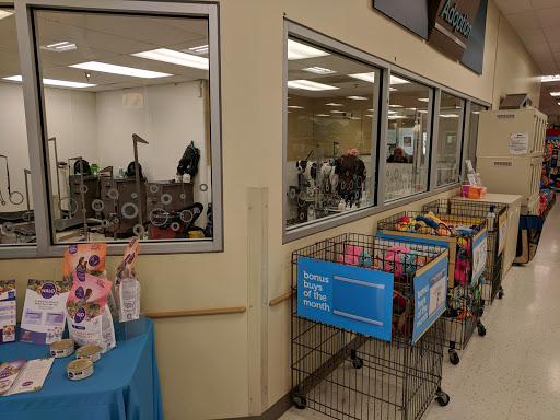 Pet Supply Store «Petco Animal Supplies», reviews and photos, 4950 S 76th St, Greenfield, WI 53220, USA
