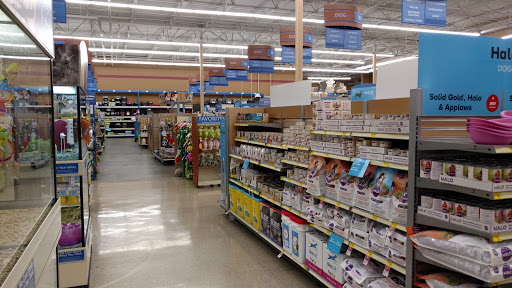 Pet Supply Store «PetSmart», reviews and photos, 10164 Colerain Ave, Cincinnati, OH 45251, USA