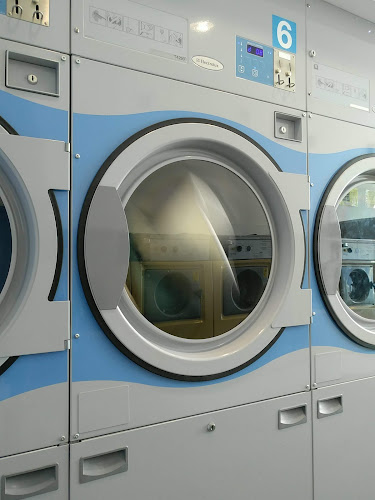 Broadgate Launderette - Laundry service