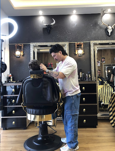 ALI's BARBERSHOP - St. Johann in Tirol - Neubauweg In Sankt Johann