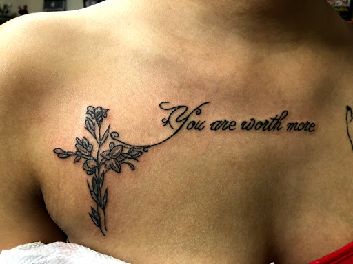 Tattoo Shop «Mystic Tattoo and Body Piercing», reviews and photos, 1150 Richmond Rd, Charlottesville, VA 22911, USA