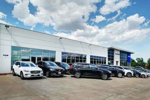 Volvo Dealer «The Autobarn Volvo Cars of Oak Park», reviews and photos, 1140 Garfield St, Oak Park, IL 60304, USA