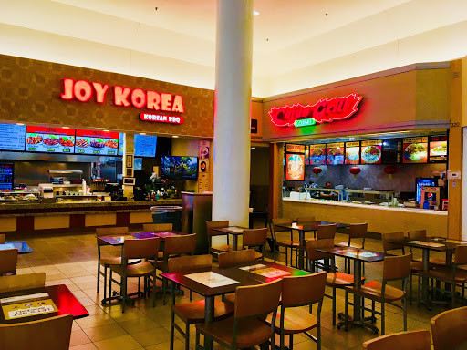 Shopping Mall «Golf Mill Shopping Center», reviews and photos, 239 Golf mill Center, Niles, IL 60714, USA