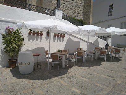 La Ventana Taberna - Calle Ntra. Sra. de la Oliva, 3, 11150 Vejer de la Frontera, Cádiz, Spain