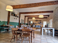 Atmosphère du Restaurant Dorival à Puivert - n°2