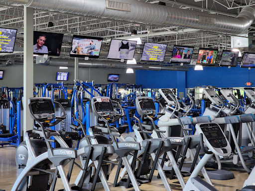 Health Club «Charter Fitness of Mundelein, IL», reviews and photos, 1543 S Lake St, Mundelein, IL 60060, USA