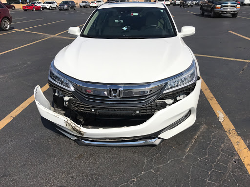 Auto Body Shop «Leon Pierce Body Repair», reviews and photos, 521 N Porter Ave, Norman, OK 73071, USA