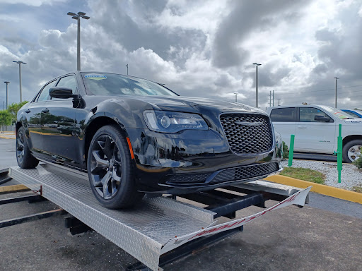 Car Dealer «Suncoast Chrysler Jeep Dodge RAM», reviews and photos, 8755 Park Blvd N, Seminole, FL 33777, USA