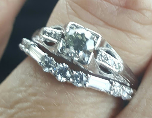 Jewelry Store «Zales - The Diamond Store», reviews and photos, 1596 Rio Rd E, Charlottesville, VA 22901, USA